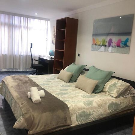 110 Square Meters, 5 Min Of All-Best Area Of Las Palmas 外观 照片